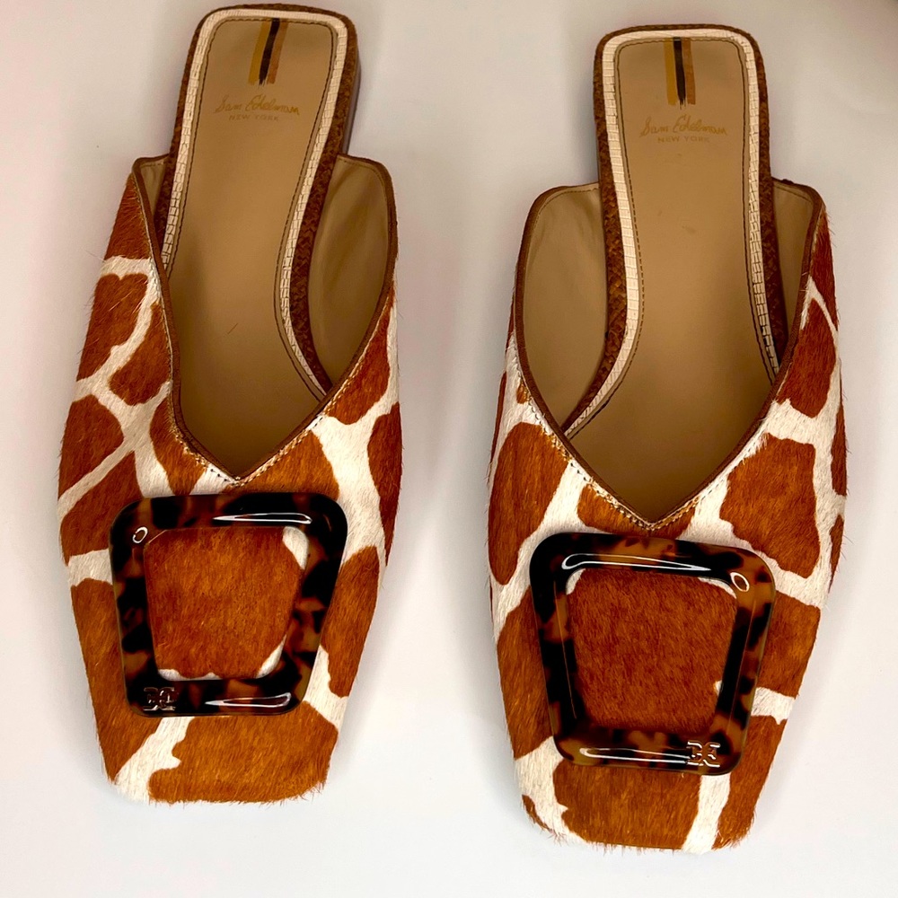Giraffe print flats